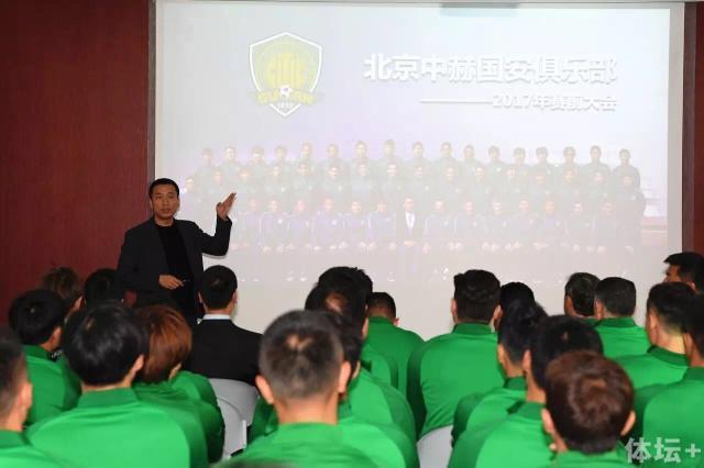 老师你的蕾丝内衣好紧